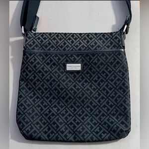 Tommy Hilfiger Black Jacquard Shoulder/Crossbody Bag Adjustable Strap 10x10